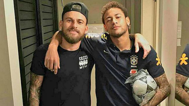 脚精准的 脚精准的